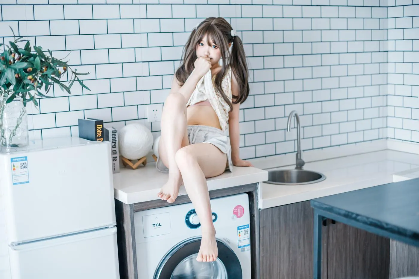 神沢永莉 – NO.07 黄色吊带睡衣兔兔 [22P]插图